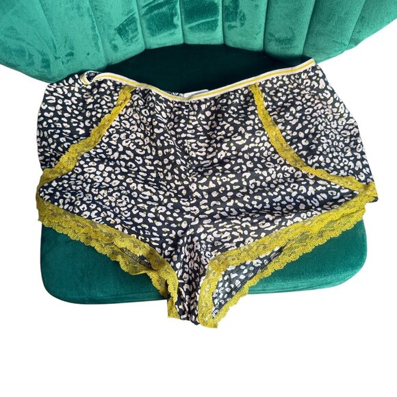 Victoria's Secret Lace Trim Cheetah Pink Gold Chartreuse Pajama Short Set LRG - Picture 3 of 16